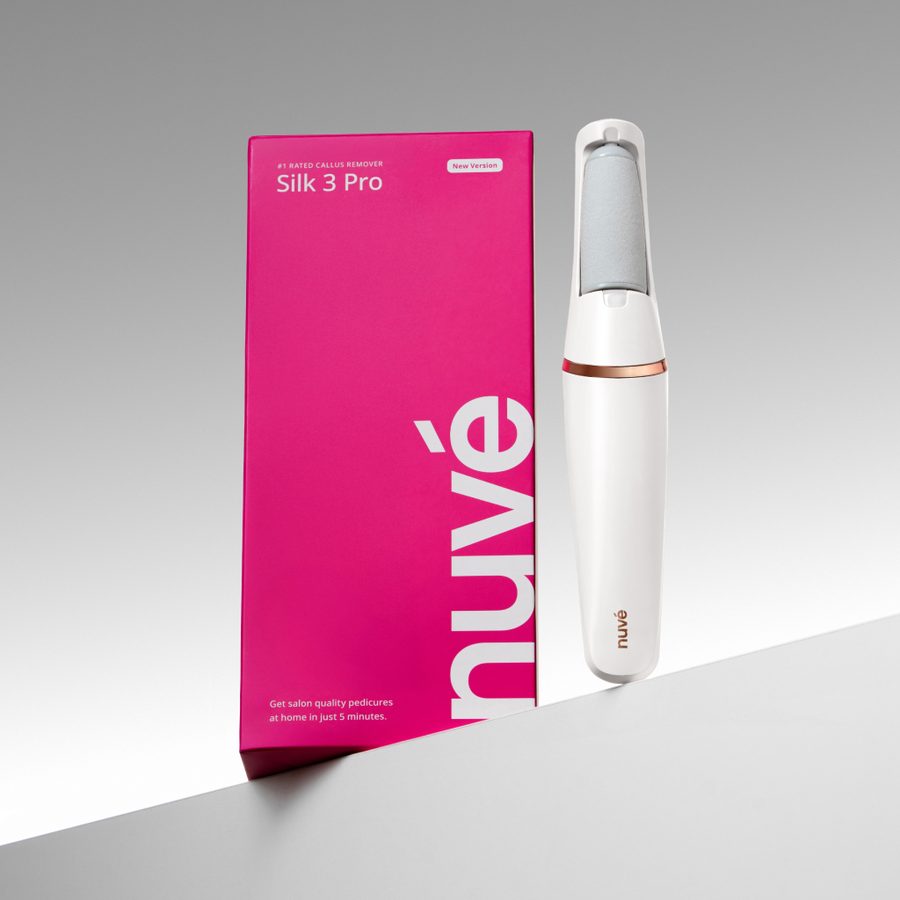 The Nuvé Silk 3 Pro next to its pink box